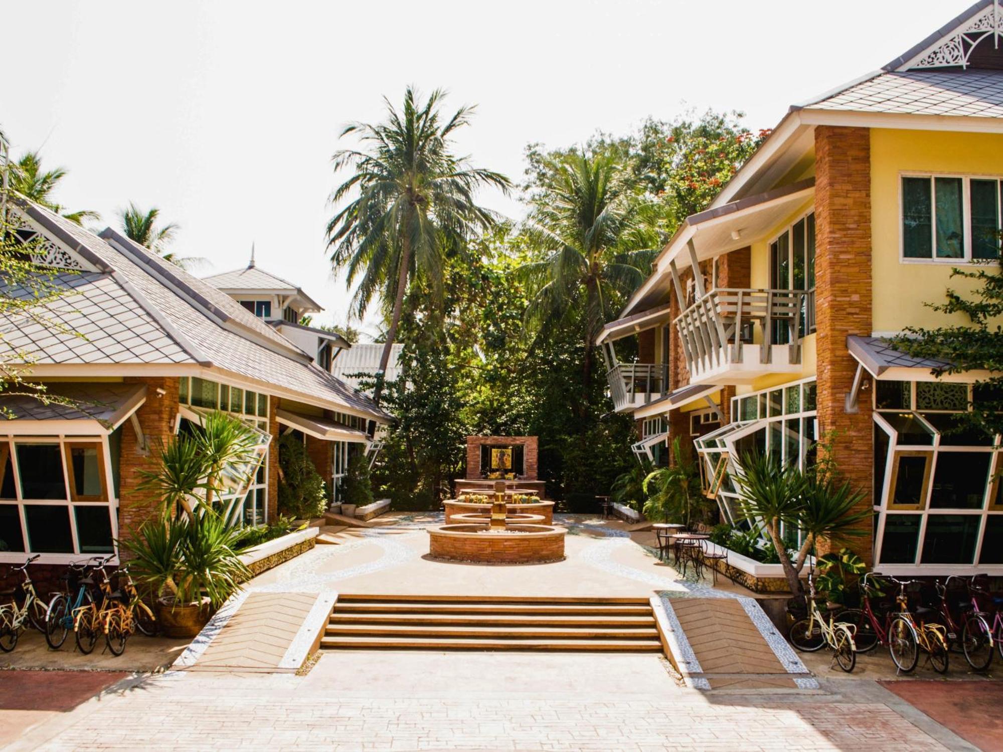 Vartika Resovilla Kuiburi Beach Resort and Villas Kui Buri Esterno foto