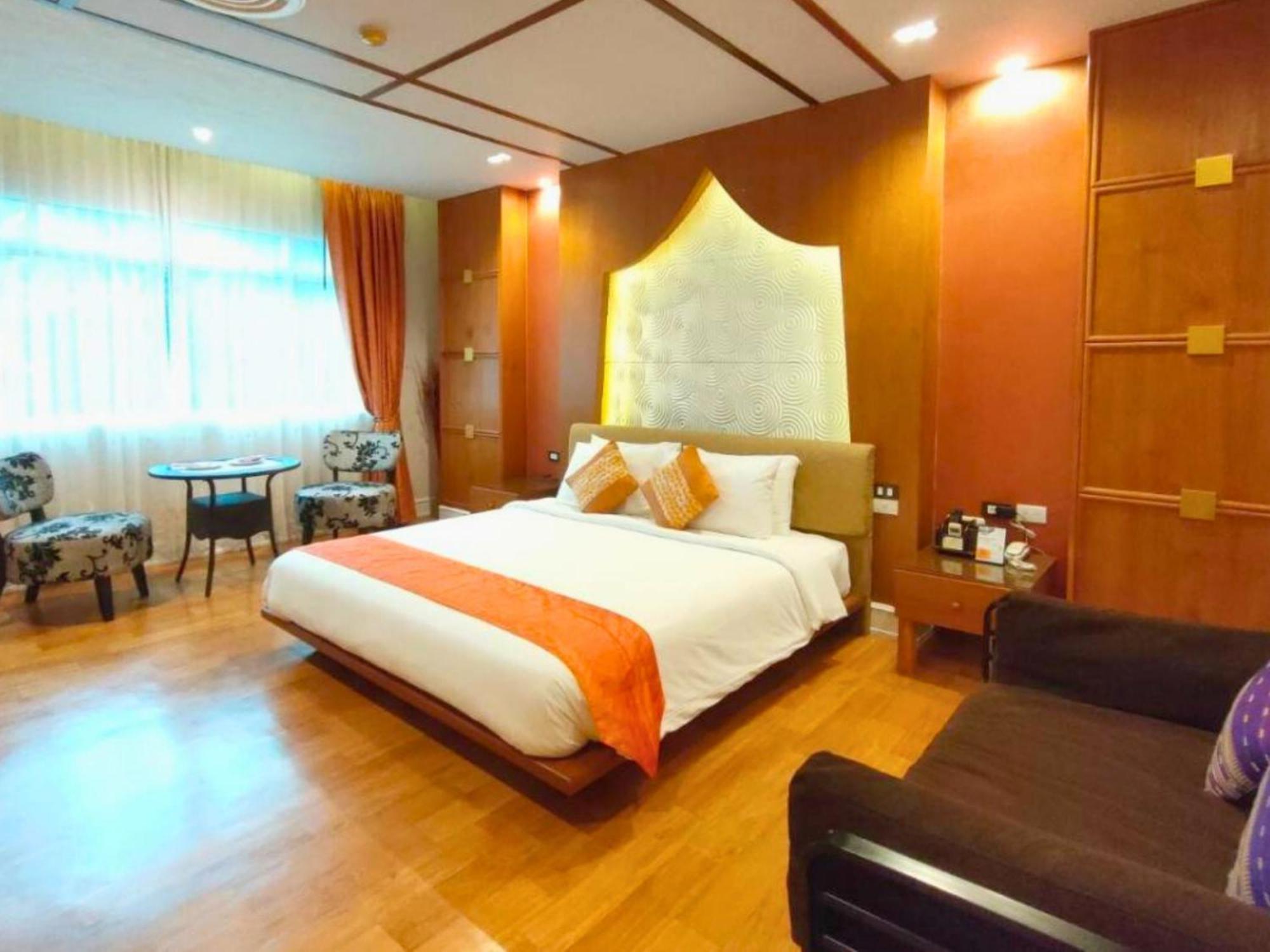 Vartika Resovilla Kuiburi Beach Resort and Villas Kui Buri Esterno foto